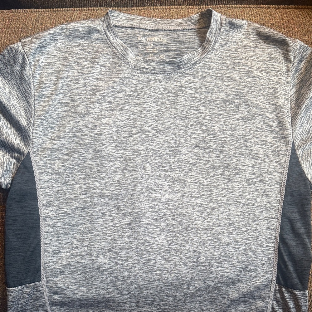 Real Essentials Shirt Bundle - image 7